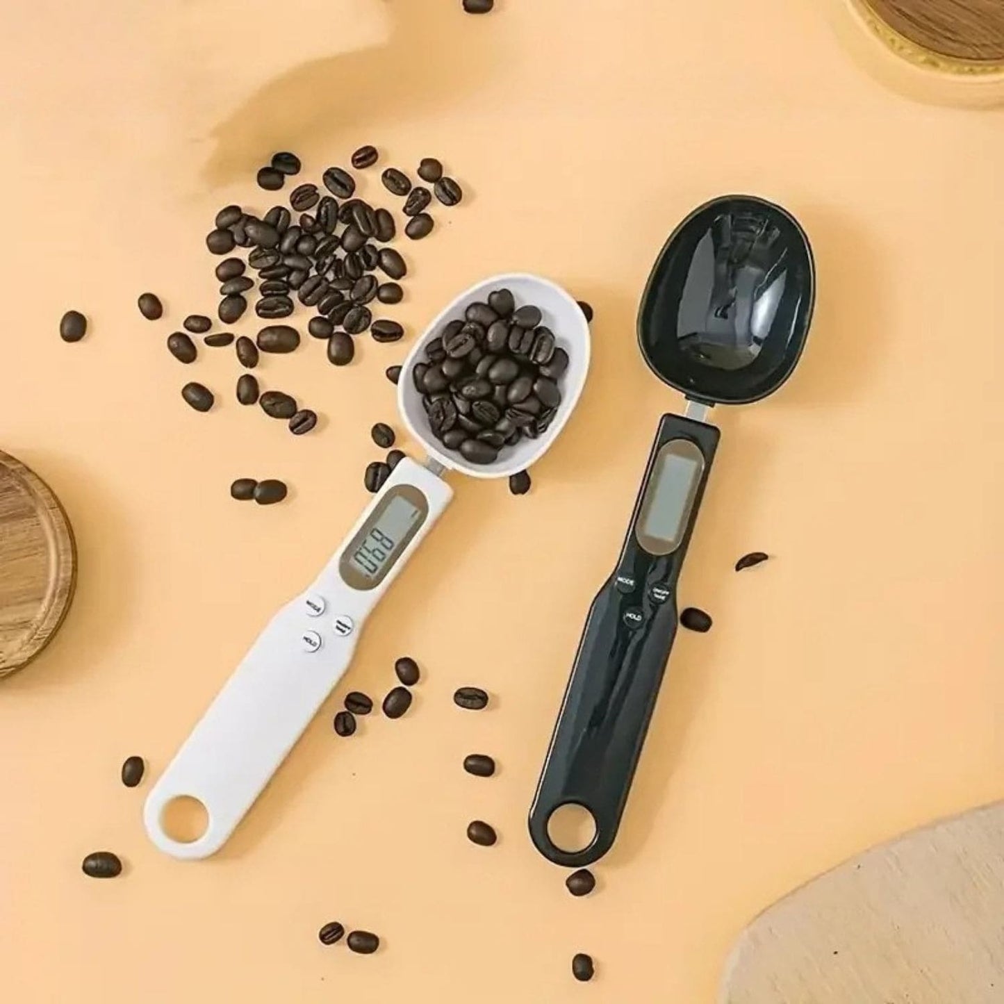 Precision measuring spoon with digital screen for kitchen use