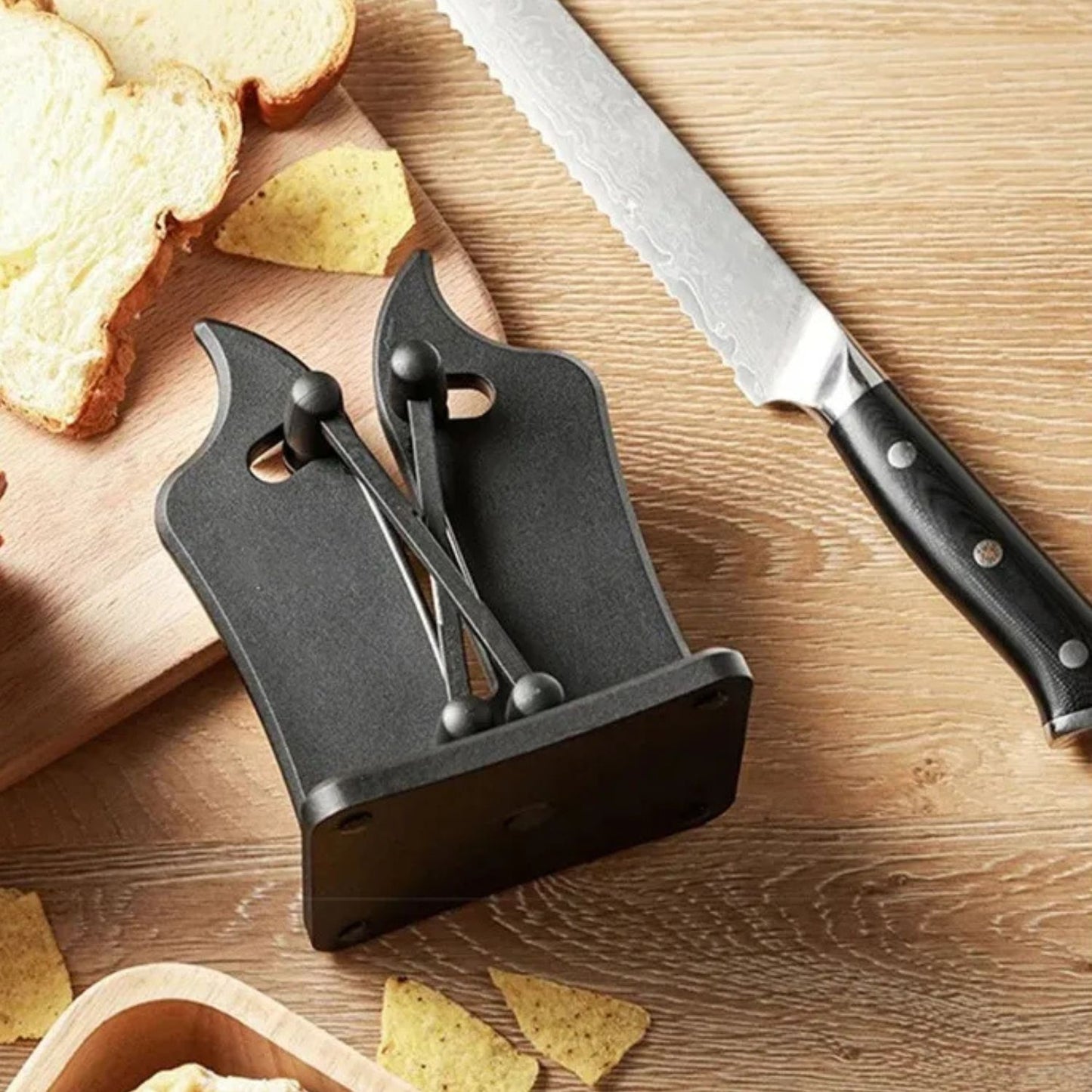 Handheld Knife Sharpener with Automatic Angle Adjustment