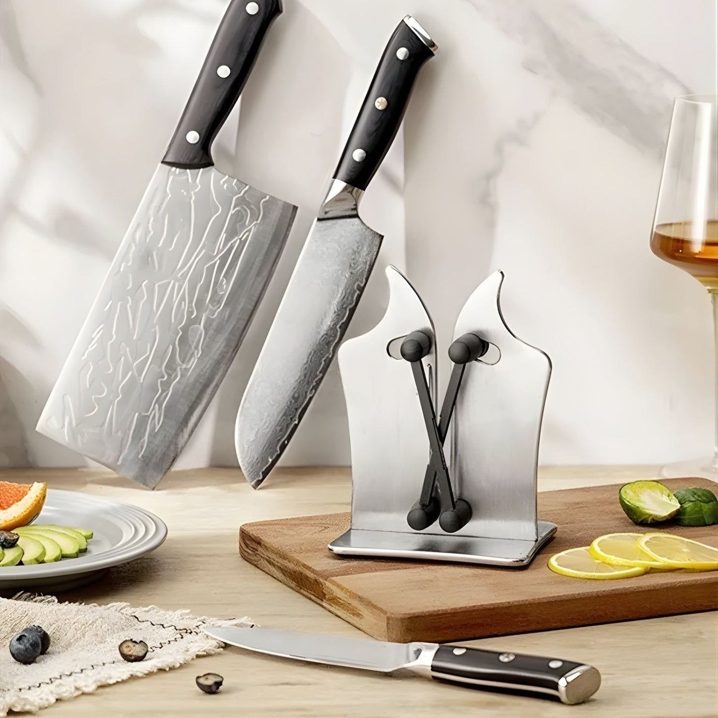 Handheld Knife Sharpener with Automatic Angle Adjustment